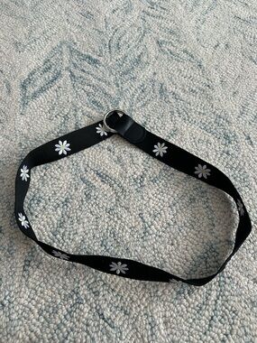 Black Daisy Print D-Ring Belt